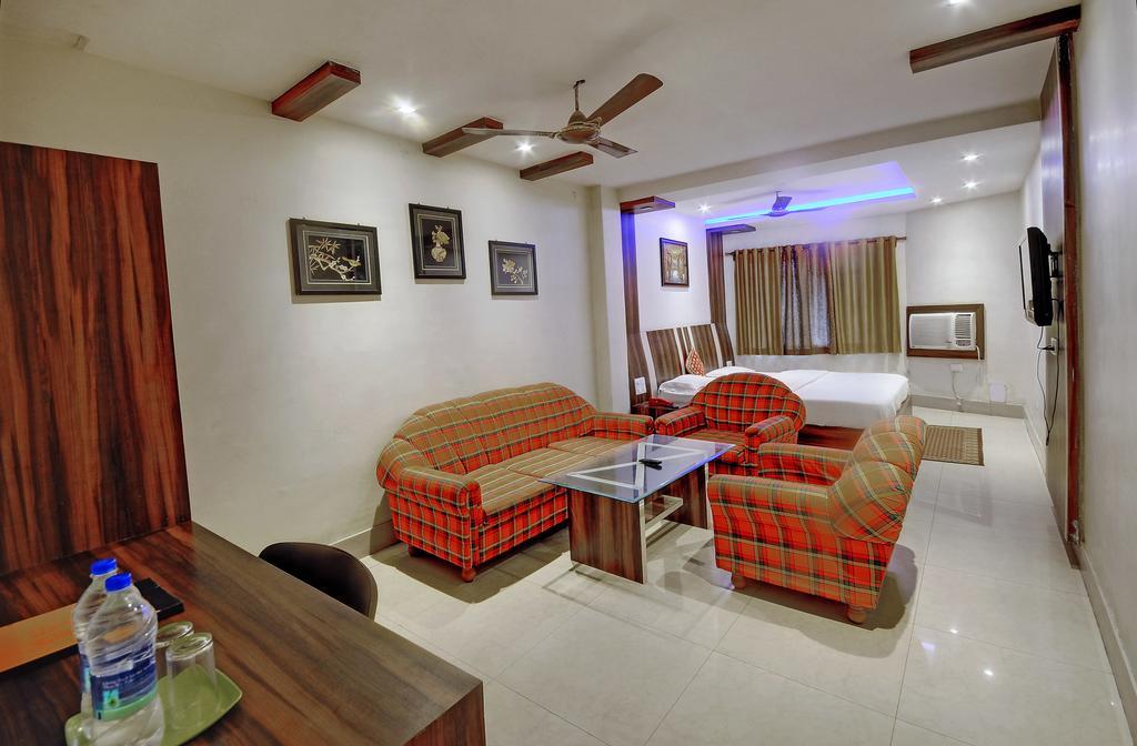 Hotel Anurag Rourkela Bagian luar foto