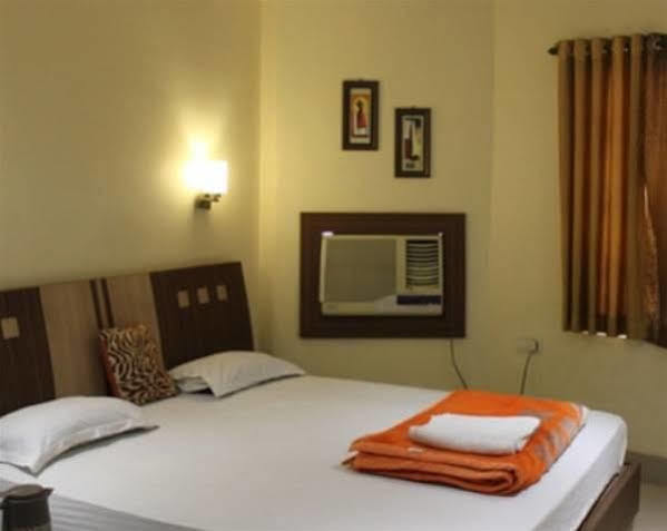 Hotel Anurag Rourkela Bagian luar foto